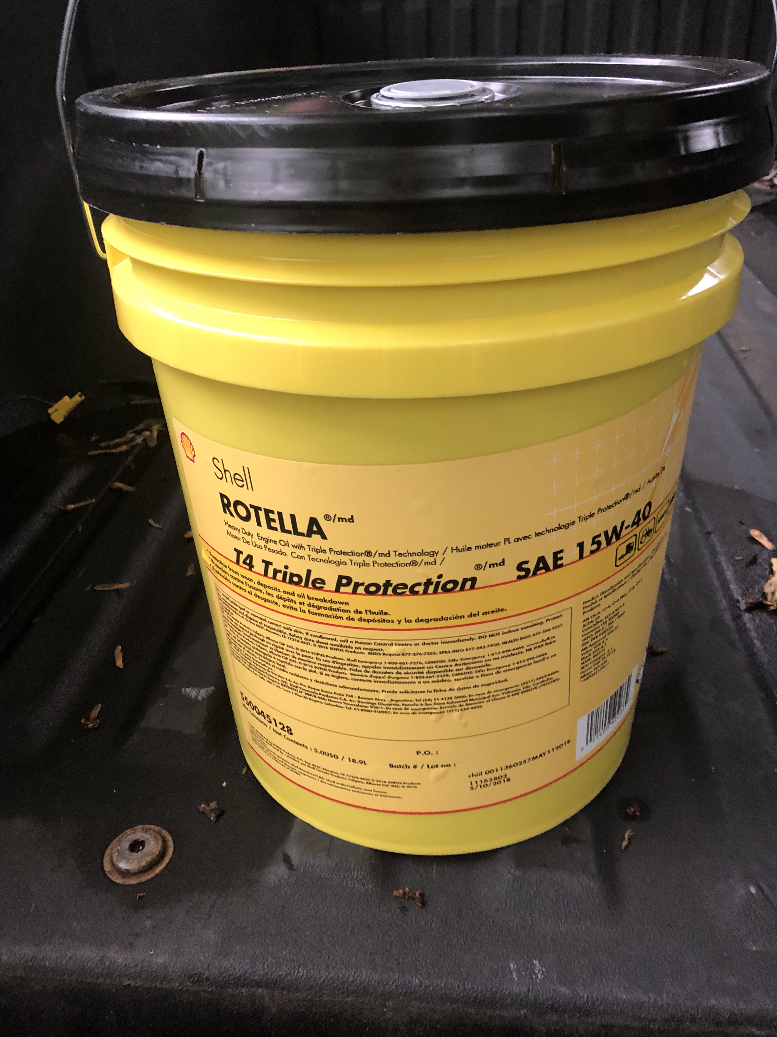 5 gallon pail of oil